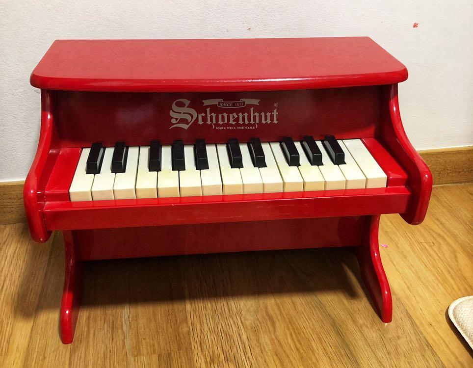 schoenhut baby piano