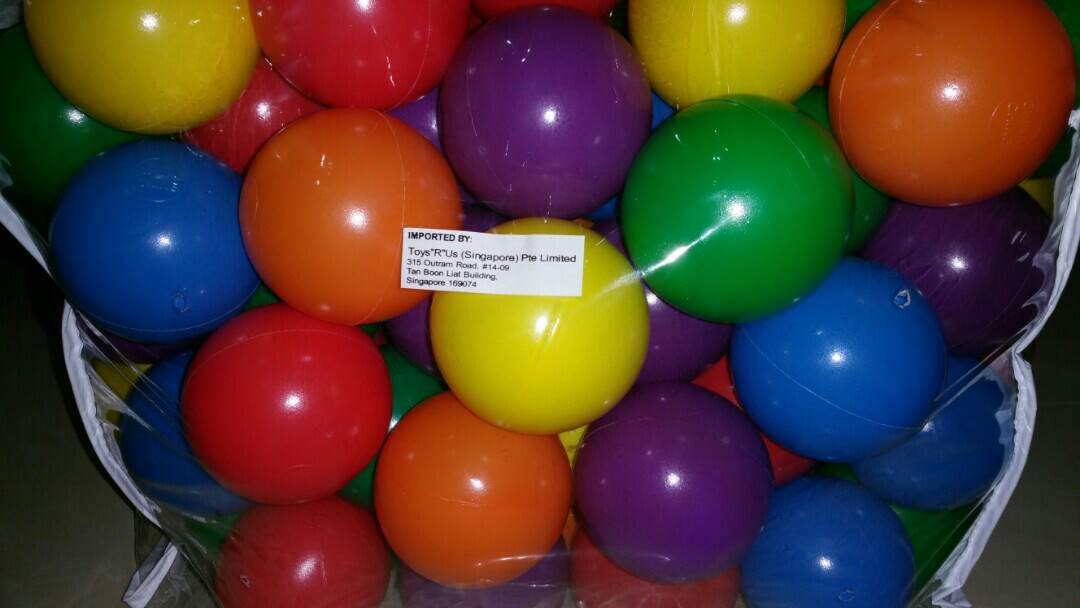 Fur balls store toys r us