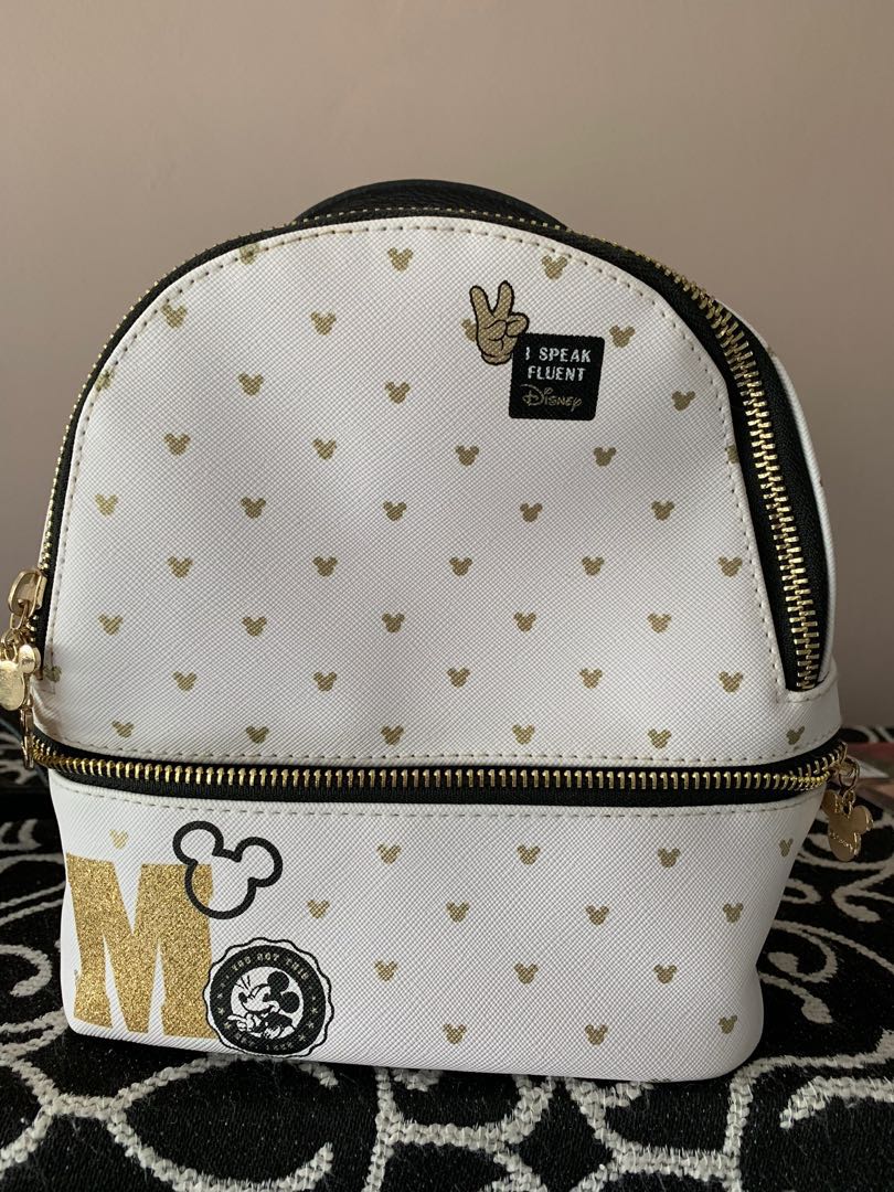 Mickey mouse suitcase typo hot sale
