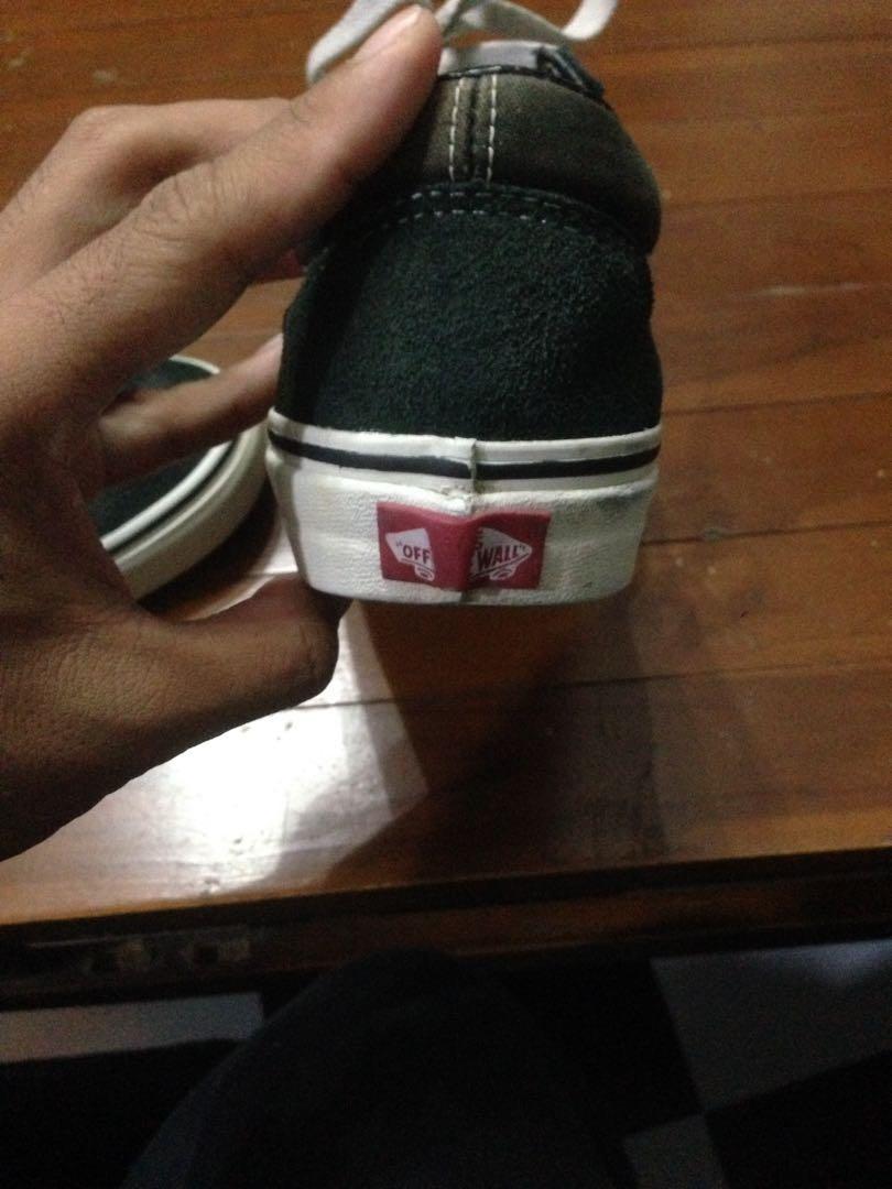 Nike air force 1 store vs vans old skool