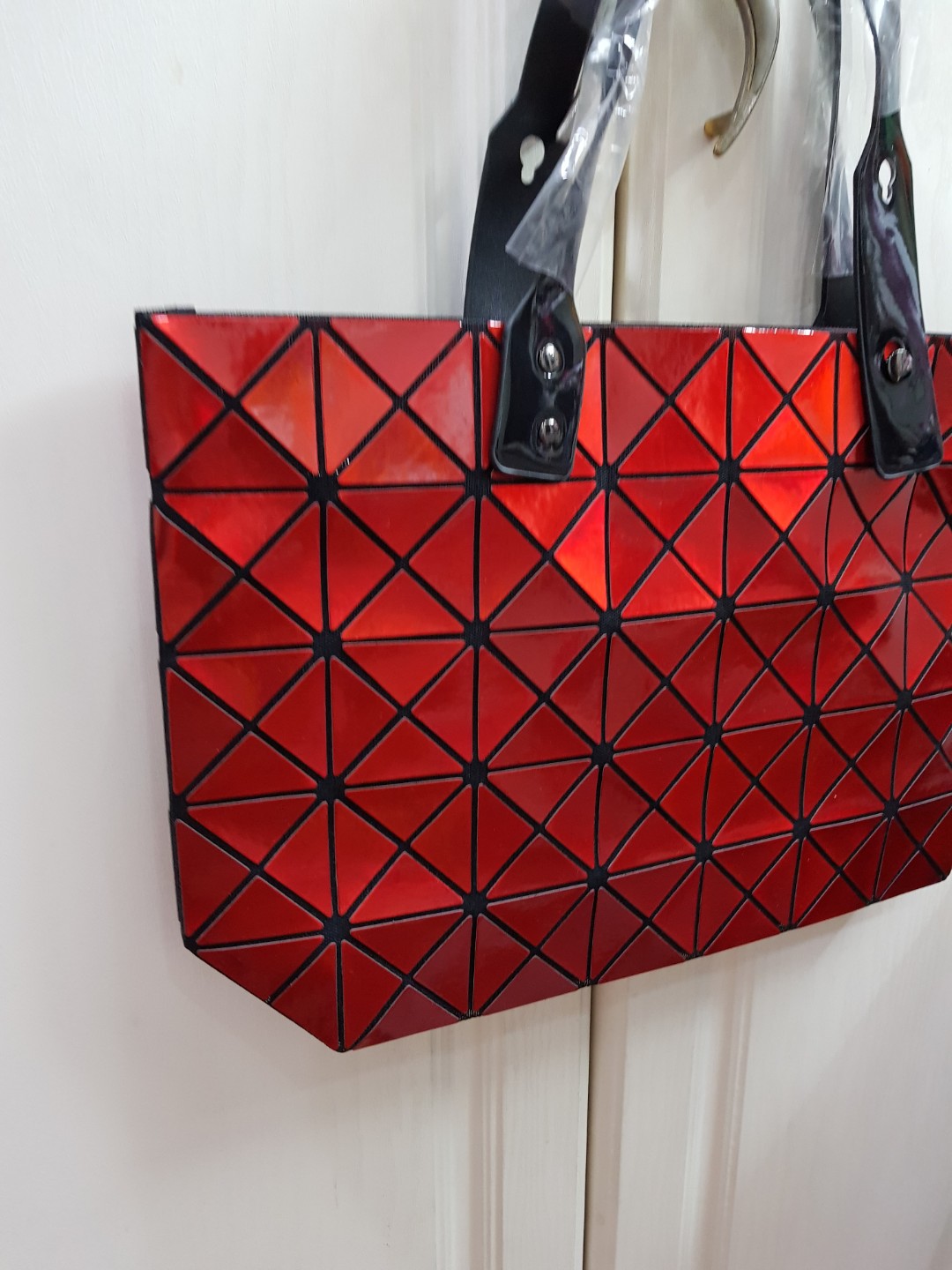 geometric shoulder bag