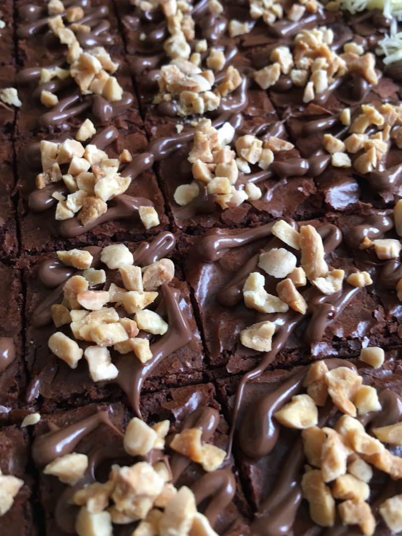Halal Brownies, Food & Drinks, Homemade Bakes on Carousell