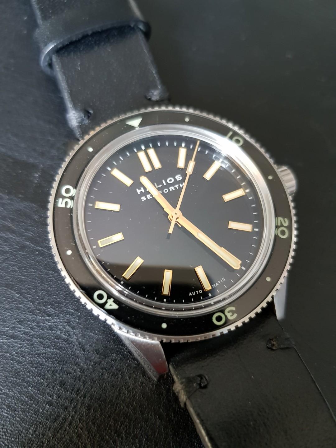 Halios Seaforth Gilt Dial Sapphire Bezel, Men's Fashion, Watches ...