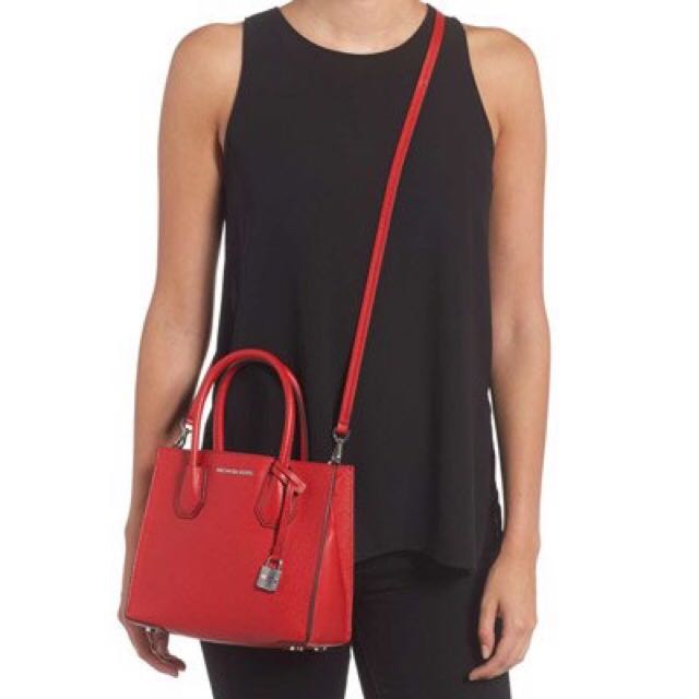 michael kors handbag, womens fashion, bags & wallets 在