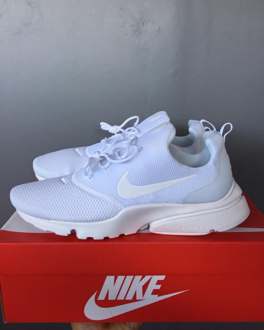 nike presto fly triple white