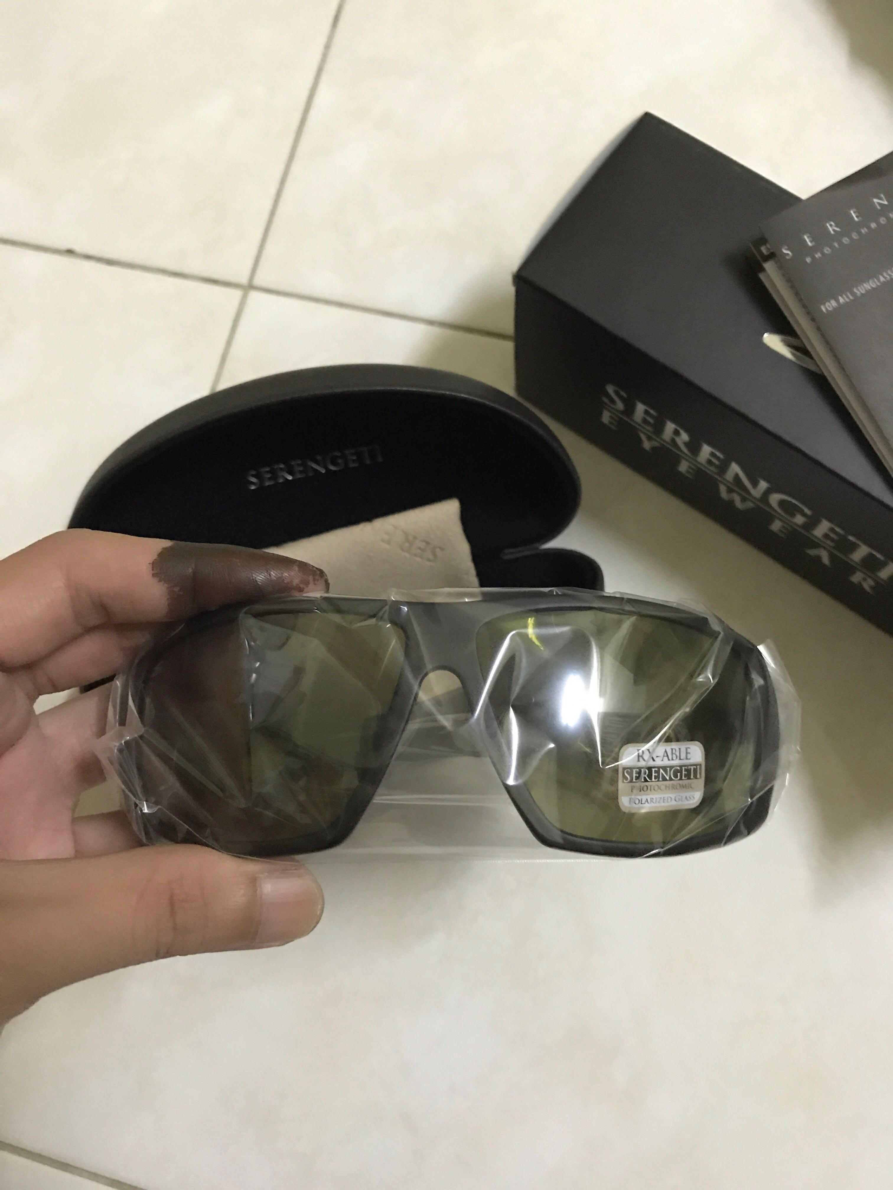 Other brand - SERENGETI®, Raffaele 8837, Matte Black, Mineral, Spectral  Control Photochromic Polarised *New - Sunglasses - Catawiki