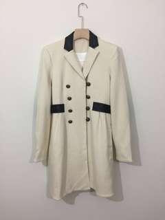 White wool coat size 6