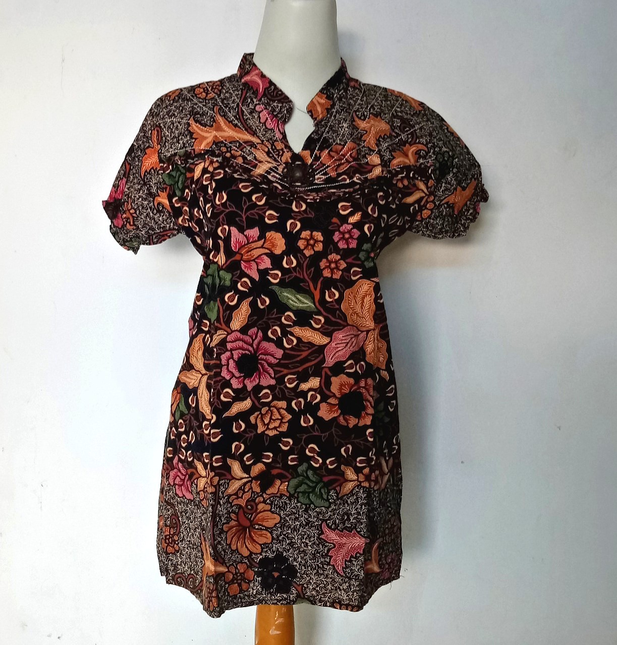 Baju Batik Womens Fashion Womens Clothes On Carousell