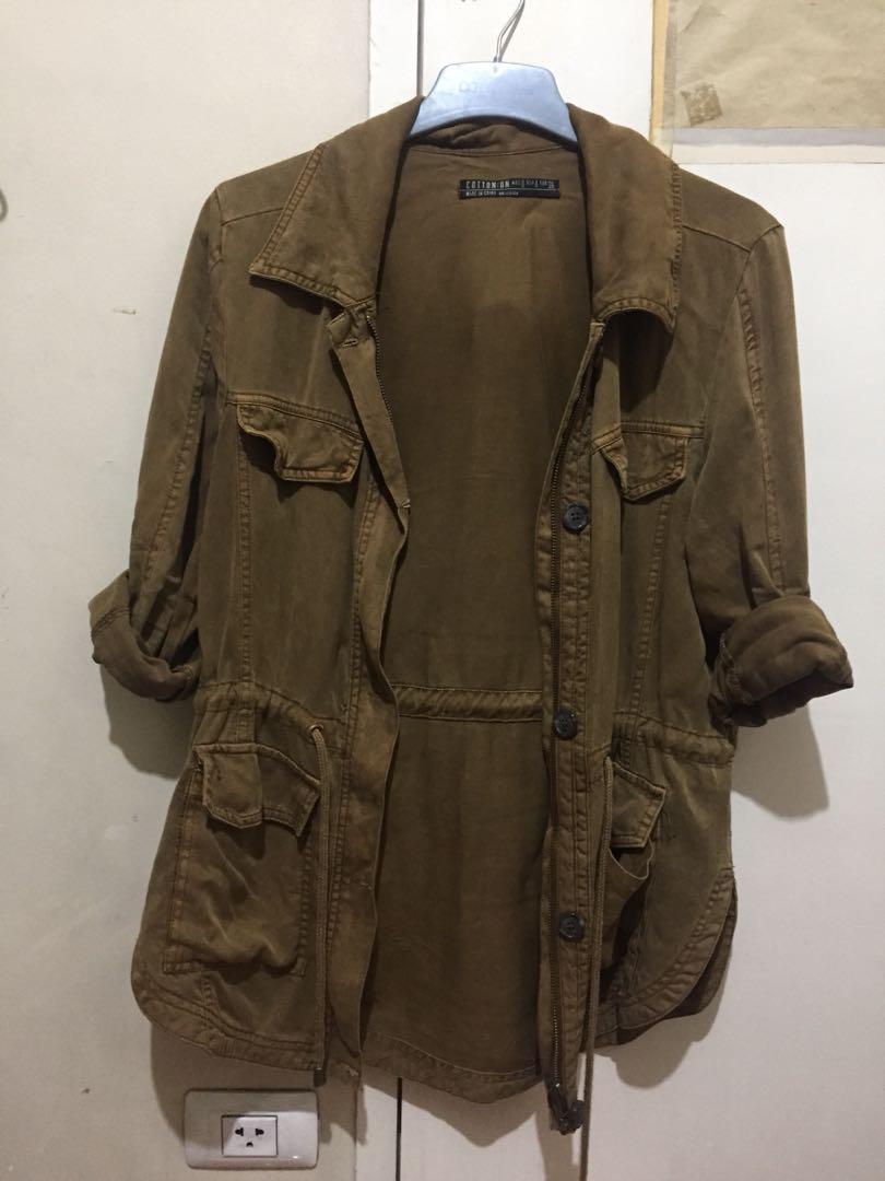 Brown Parka (Cotton On) (Category: Coats, Jackets and Outerwear) located in Taguig. Submitted by prfrialde (Listing ID 192671630, Image 1). Description: .