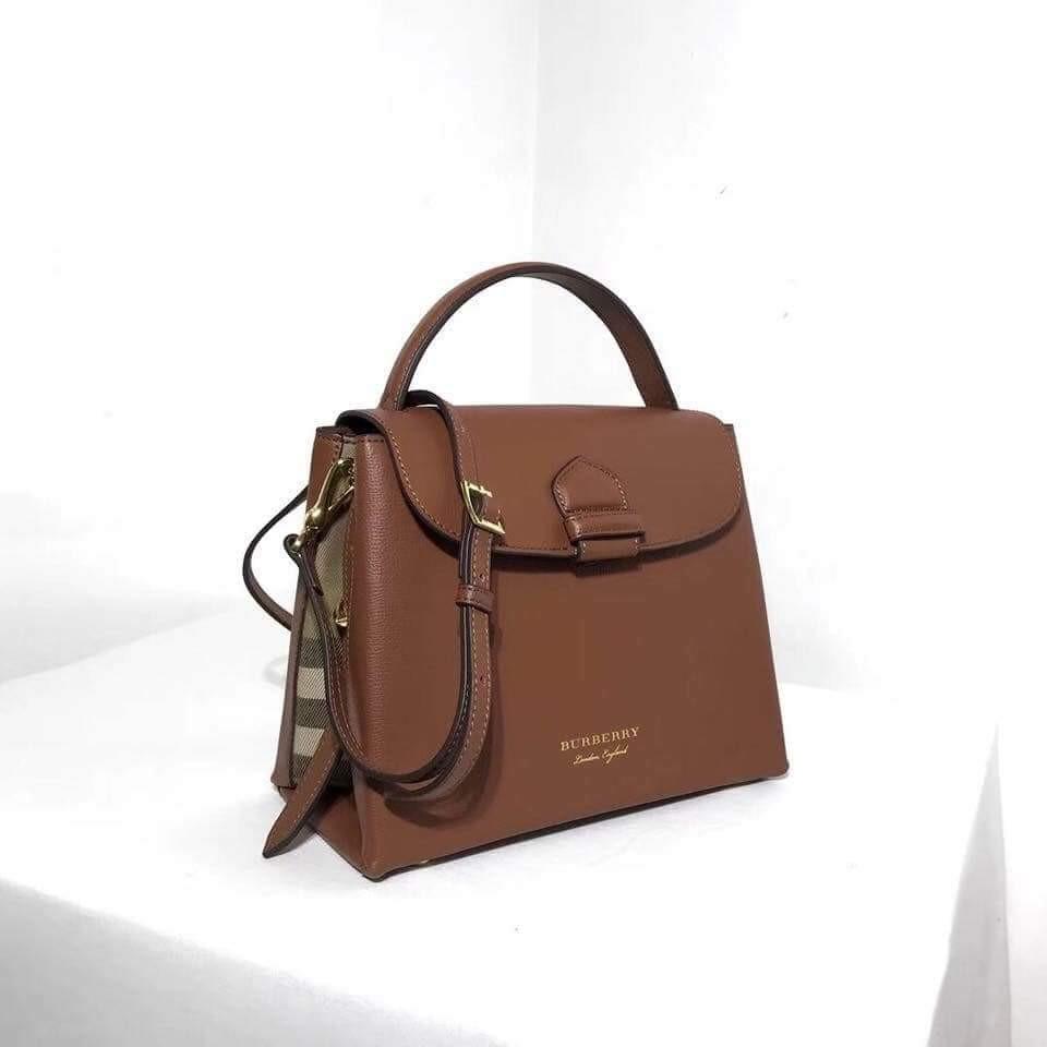 Burberry Speedy, Women's Fashion, Bags & Wallets, Purses & Pouches on  Carousell