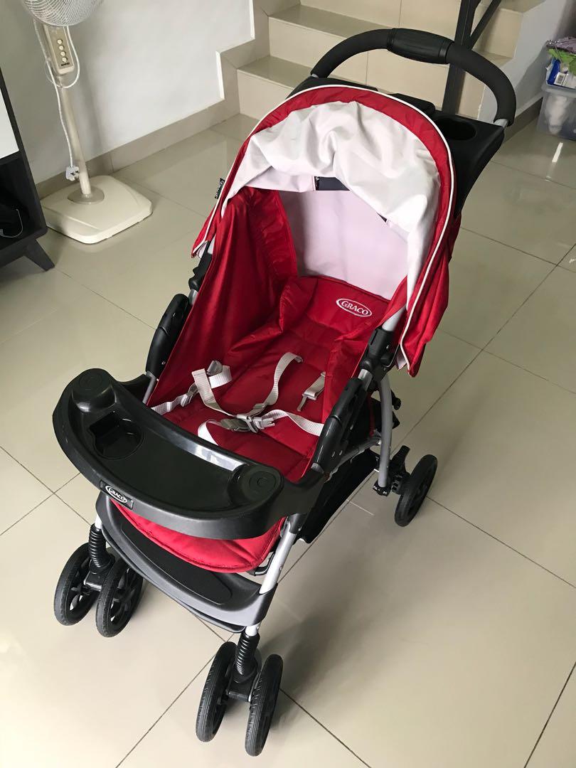 Graco baby stroller, car seat & base, Babies & Kids, Going Out, Car