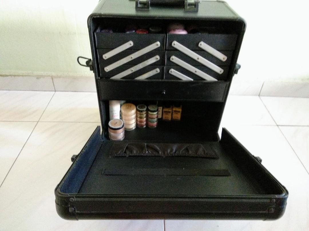 Makeup Case Trolley Bag With Wheels, Women's Fashion, Jewelry