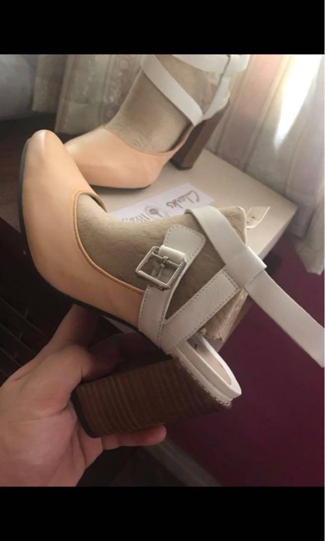 used clarks womens shoes