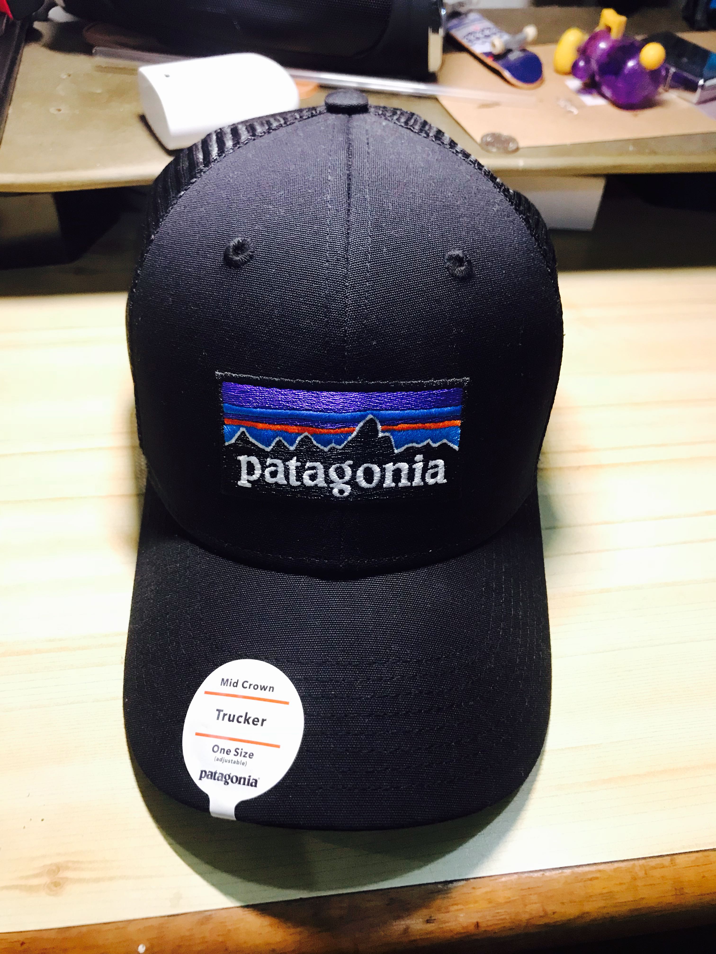 patagonia p6 trucker hat