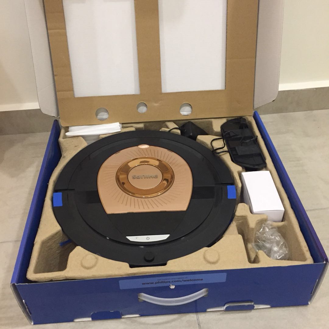 Philips Robot Vacuum Cleaner (Amway), Health & Nutrition, Assistive