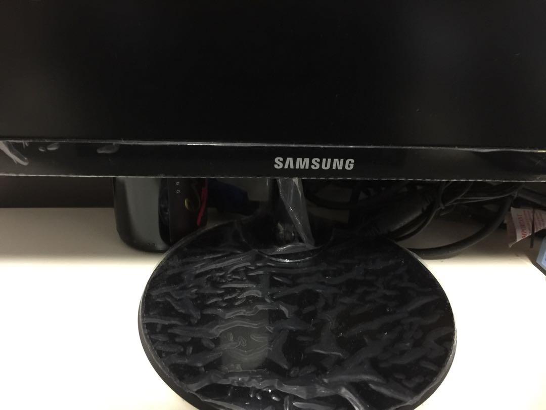 Samsung 19 inch LED screen/monitor, Electronics, Computers, Desktops on ...