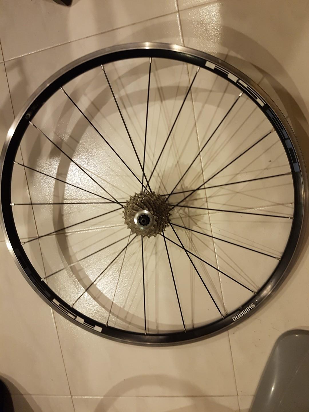 Shimano rs20 rear wheel Clearance