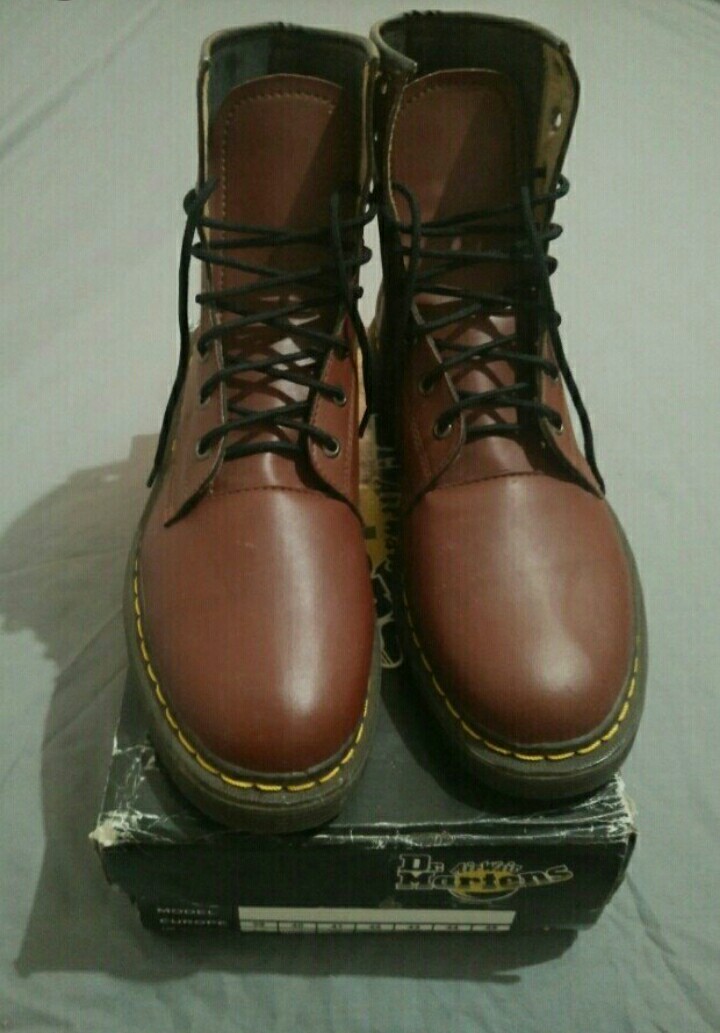 Turun harga Sepatu boots Dr.Martens KW