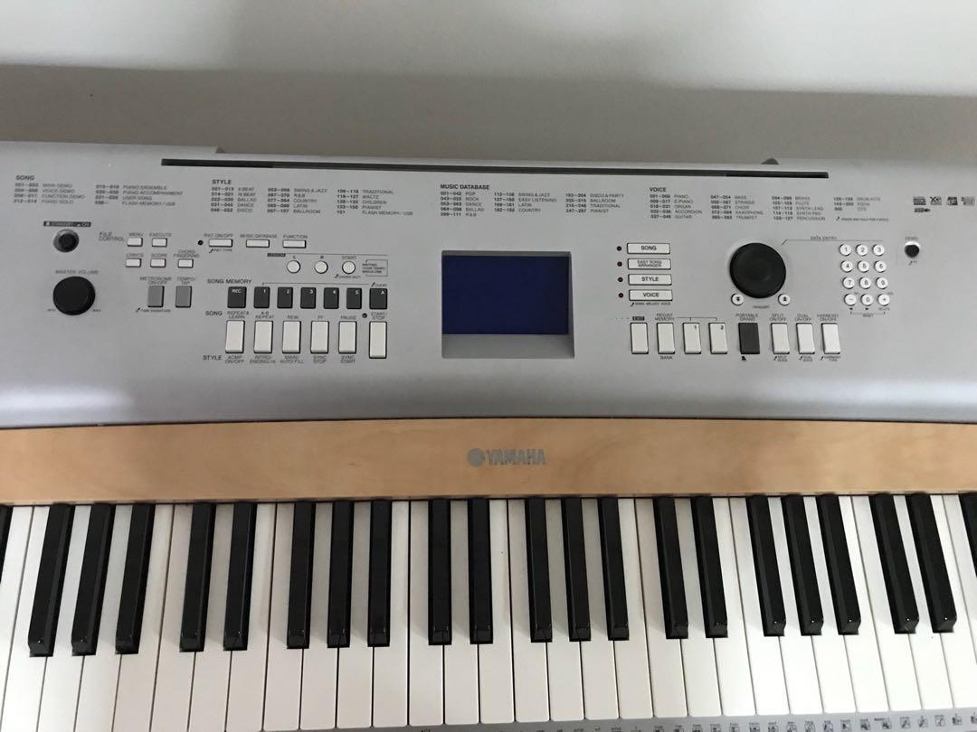 Yamaha Portable Grand DGX-620, Hobbies & Toys, Music & Media, Musical ...