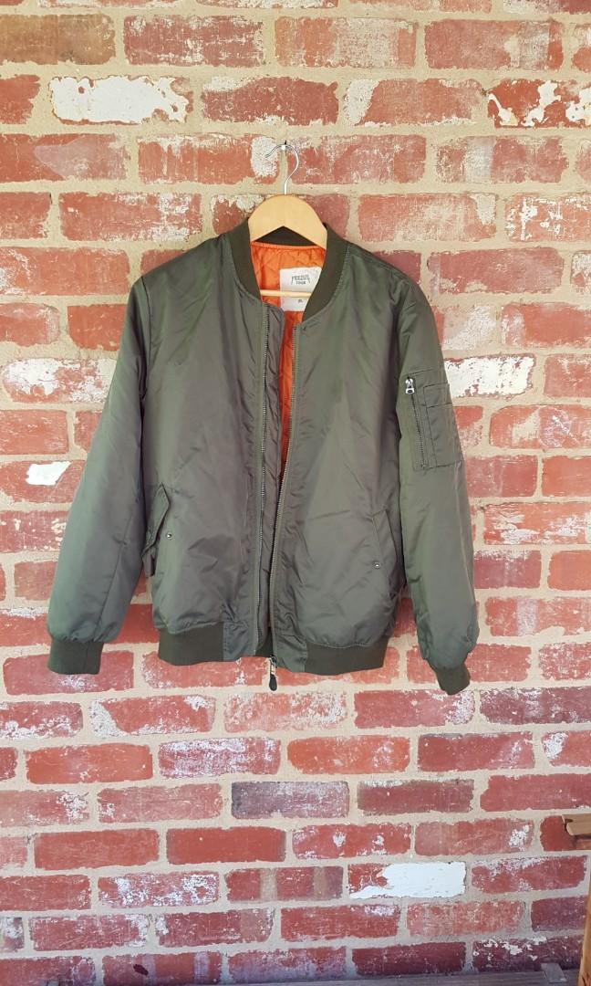 Yeezy Yeezus Tour Green Bomber Jacket L XL FREE POST Men s