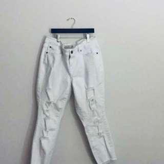 (Retails $80+) White Ripped Jeans from Torrid