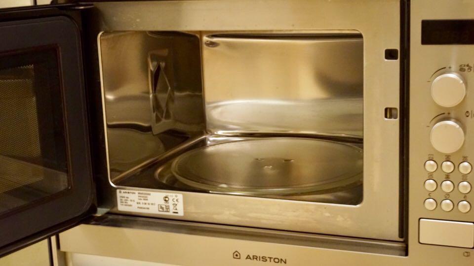 Ariston Integrated Builtin Microwave Oven, TV & Home Appliances