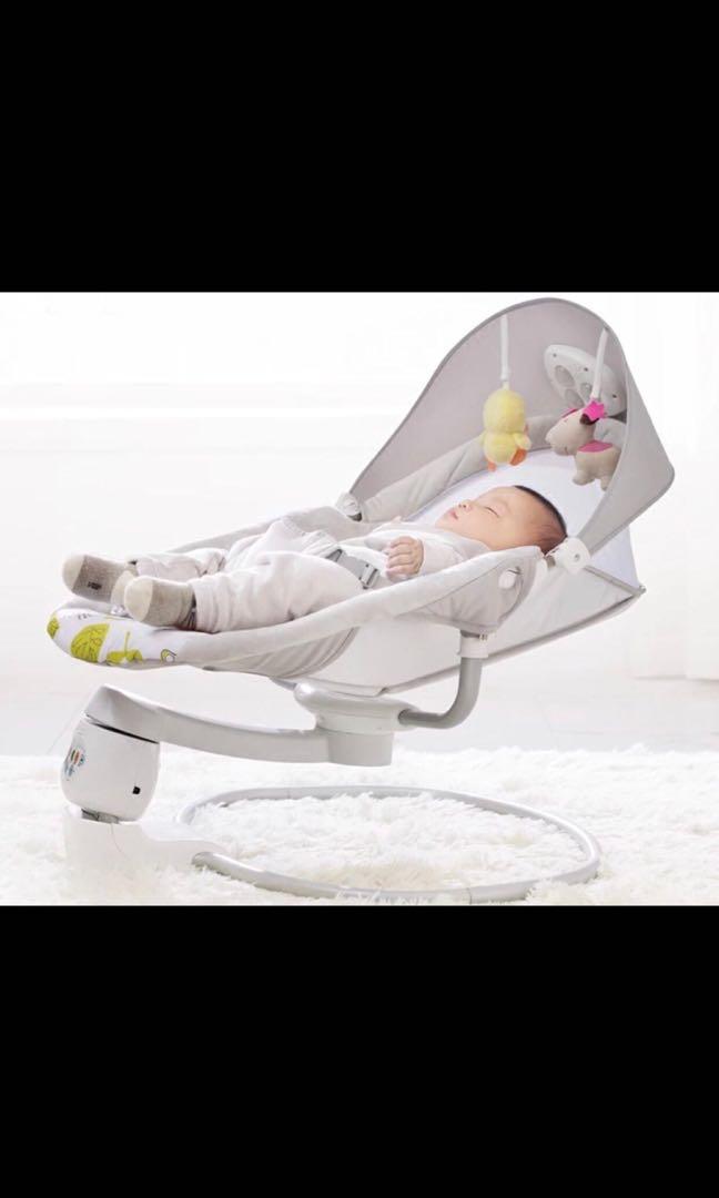 Baby Automatic Rocker, Babies & Kids, Infant Playtime on Carousell