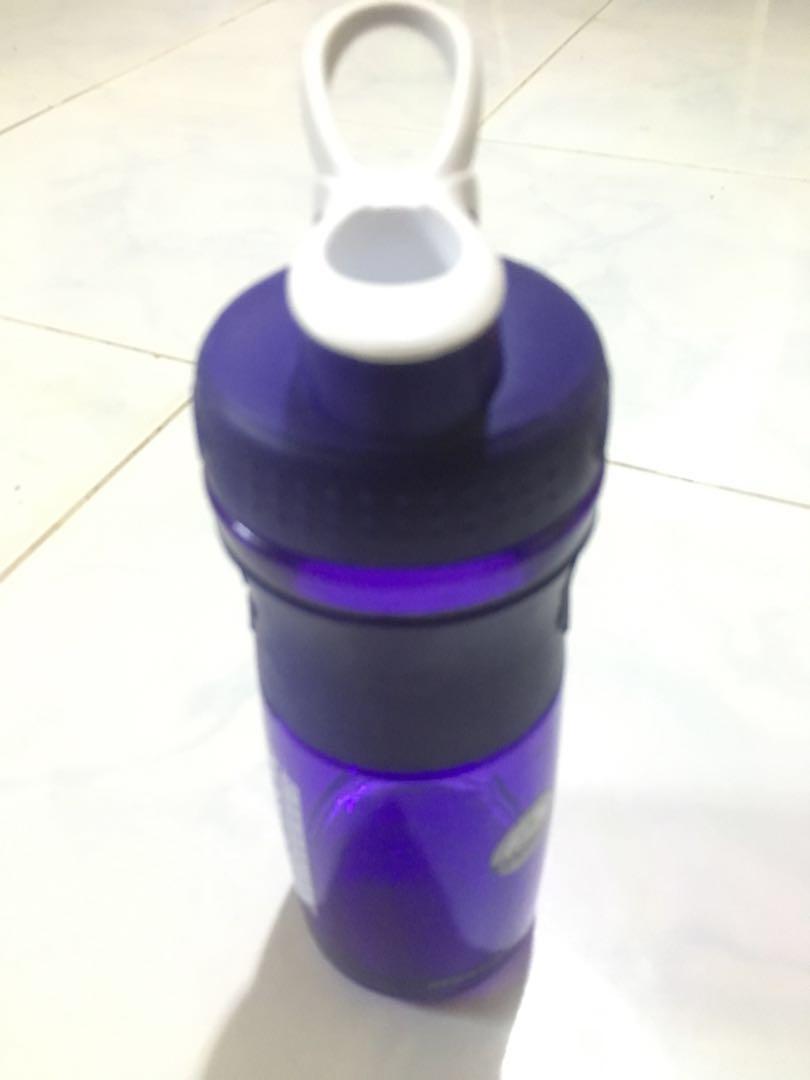 BLENDER BOTTLE (Category: Juicers, Blenders & Grinders) located in Manila. Submitted by sellerboyet (Listing ID 192767637, Image 1). Description: Original PRECISION ENGINEERED BLENDER BOTTLE Purple color plastic container .