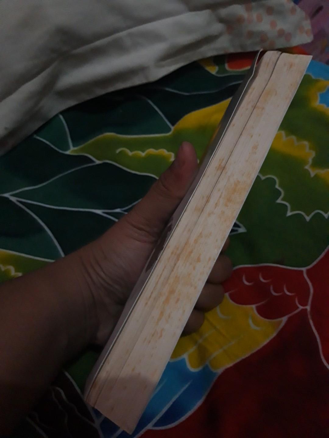 Dunia Mara Sitta Karina, Buku & Alat Tulis, Buku di Carousell