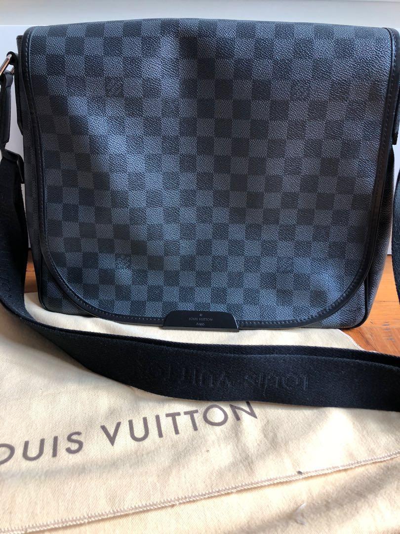 Louis Vuitton Damier Graphite Daniel Messenger MM, myGemma, CH