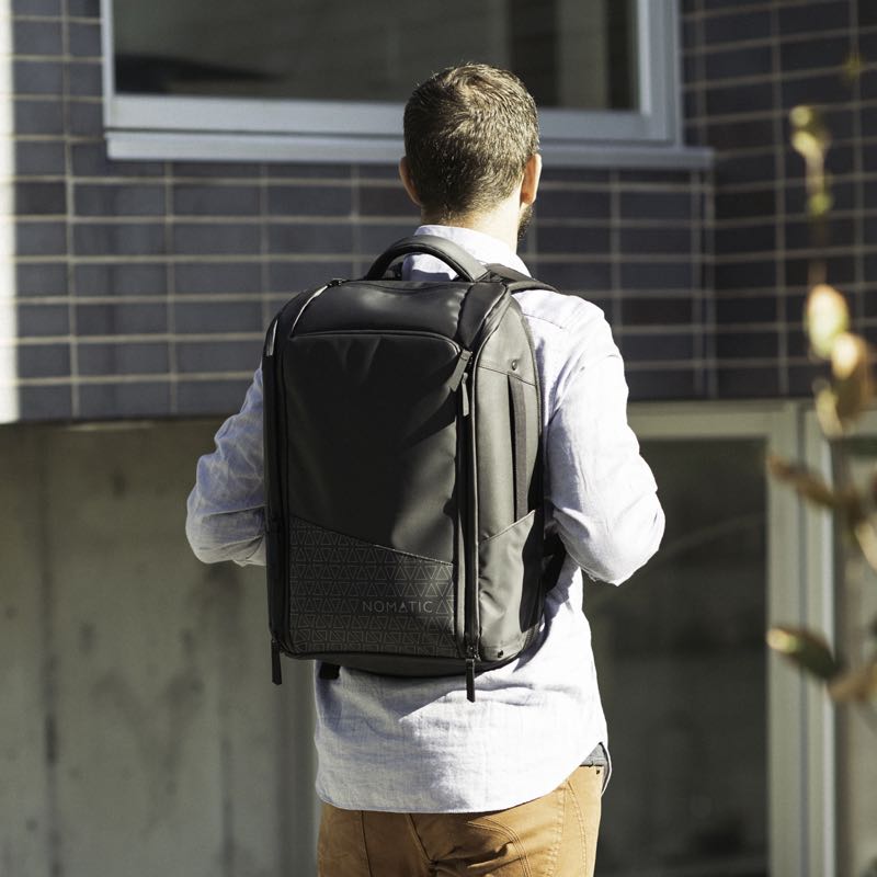 nomatic travel pack