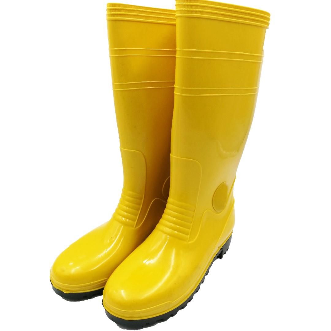 Phua Chu Kang Boots With High Quality Pvc Material Men S Fashion Footwear On Carousell
