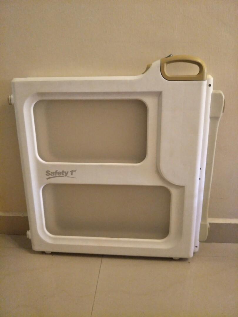 Safety first perfect fit gate 2025