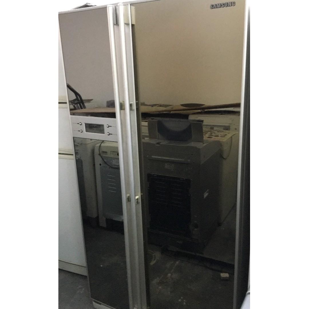 Samsung mirror hotsell fridge freezer
