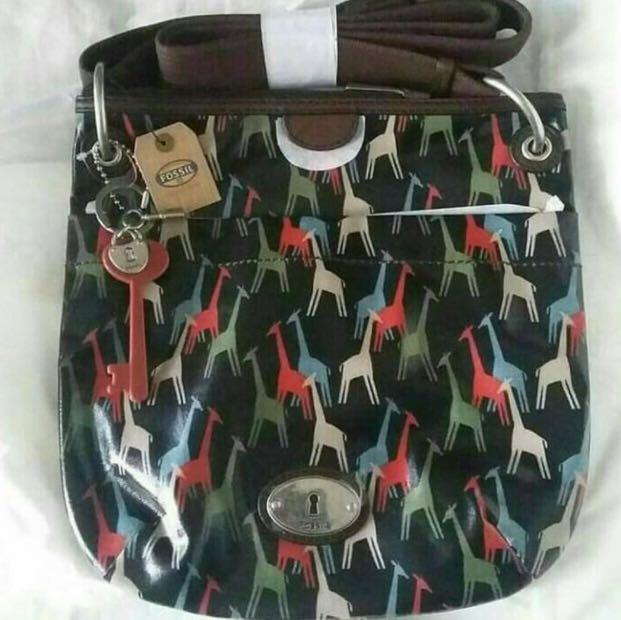 Fossil Giraffe Purse 2024 favors