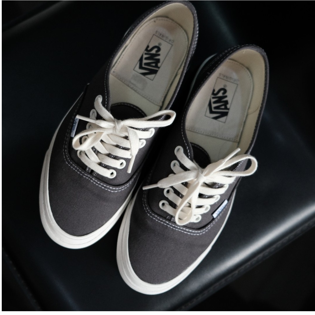vans vault asphalt black
