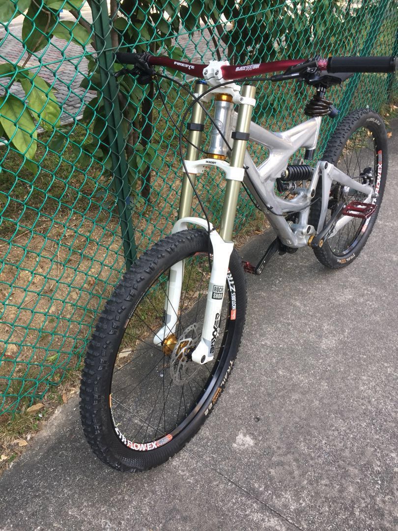 Giant faith hot sale downhill bike
