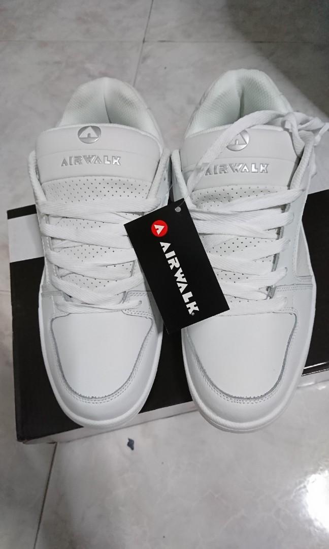 airwalk white shoes