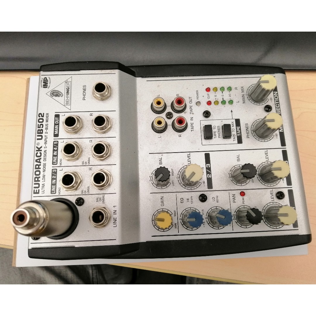 Behringer Eurorack UB502 Ultra Low Noise Design 5 Input 2 Bus Mixer ...