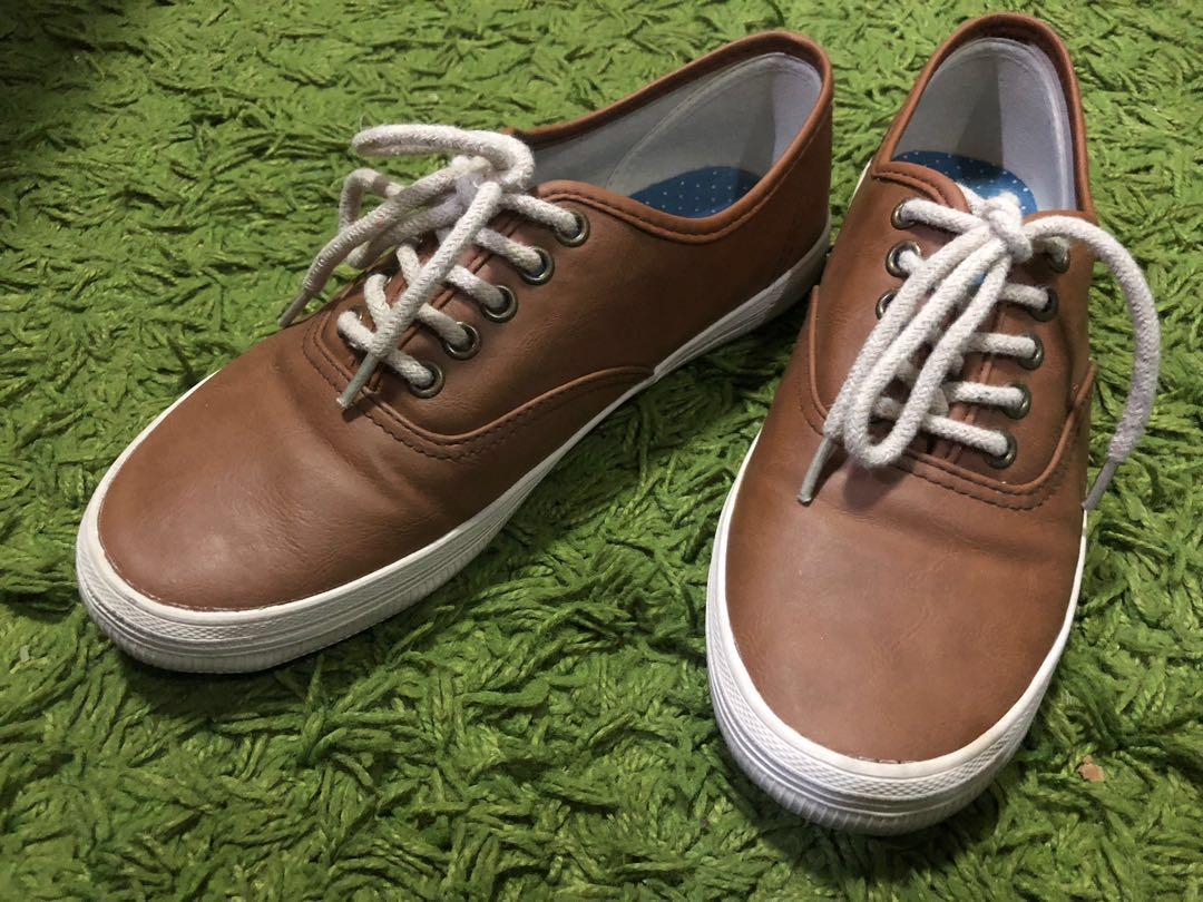 City sneaks payless hotsell