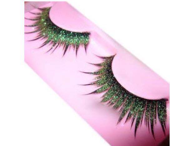 green eyelashes