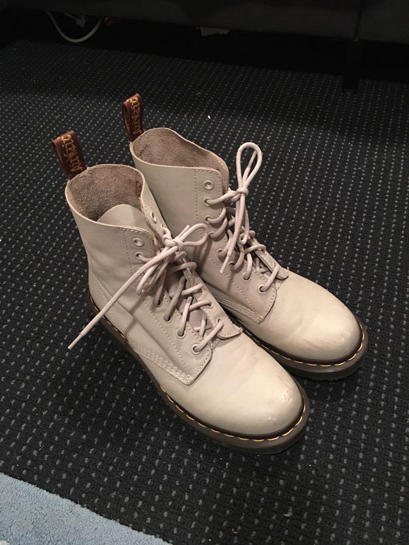Dr martens ivory store