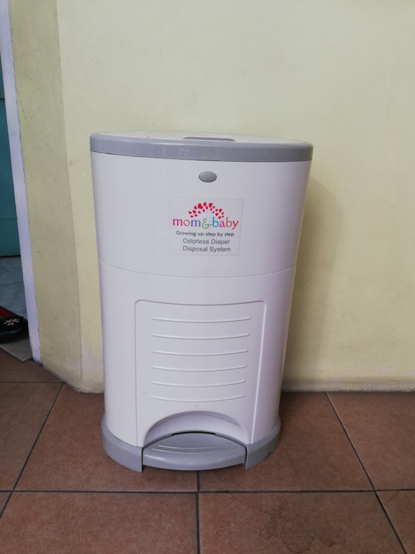 Mom & Baby Disposal Diaper System, Babies & Kids, Bathing & Changing