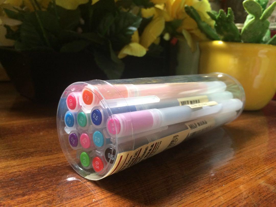 Muji Gel Ink Pen 0 5mm 12 Pack Assorted Colours Design Craft Others On Carousell