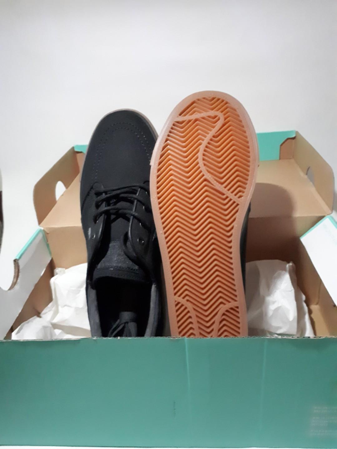 janoski black anthracite gum