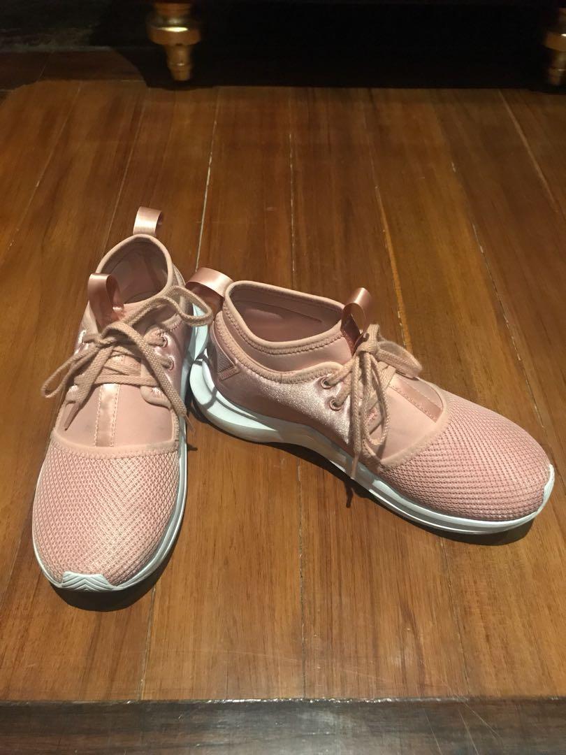 Puma phenom low ep hotsell wn's