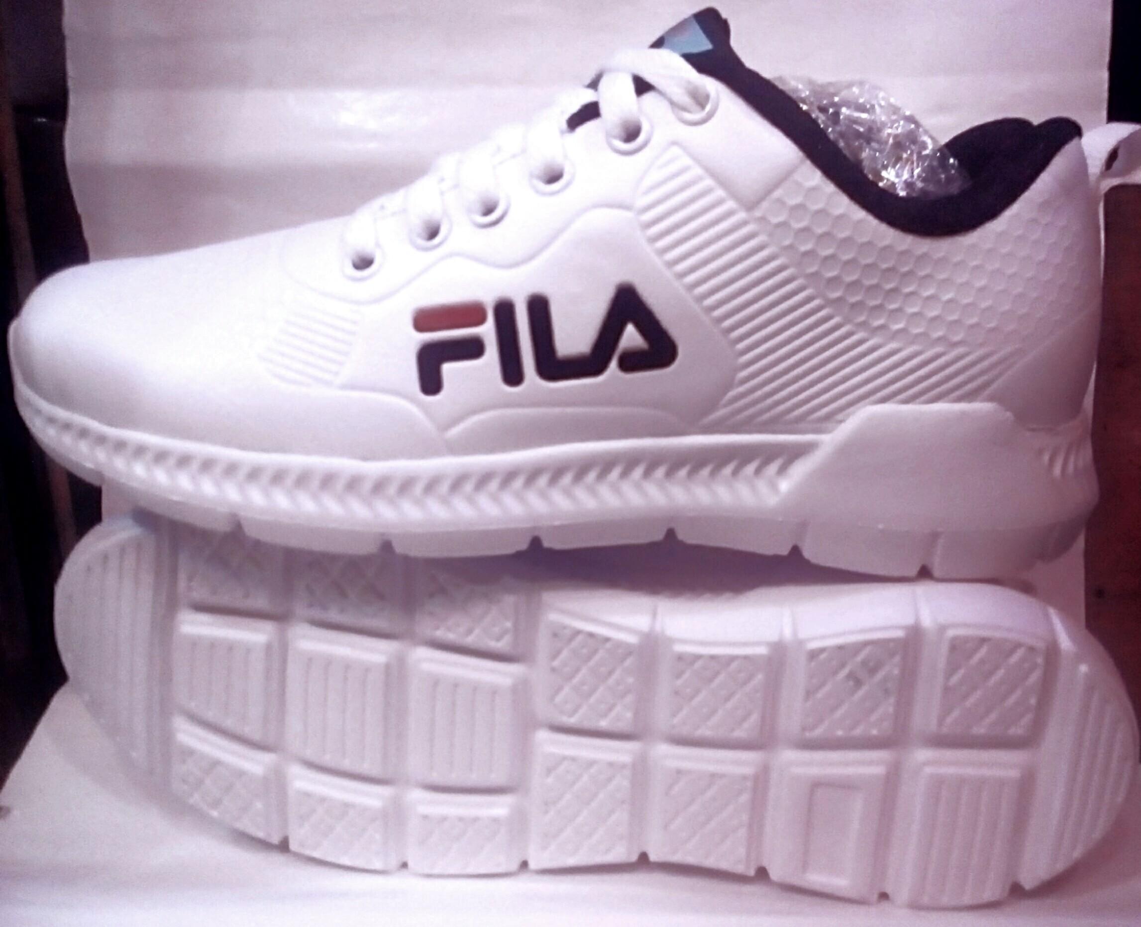 Sepatu Fila Putih Wanita Fesyen Wanita Sepatu Di Carousell