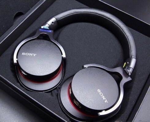 Sony High Resolution Headphones with Built In DAC Lightning USB Micro USB connection MDR 1ADAC Black Audio Portable Audio Accessories on Carousell
