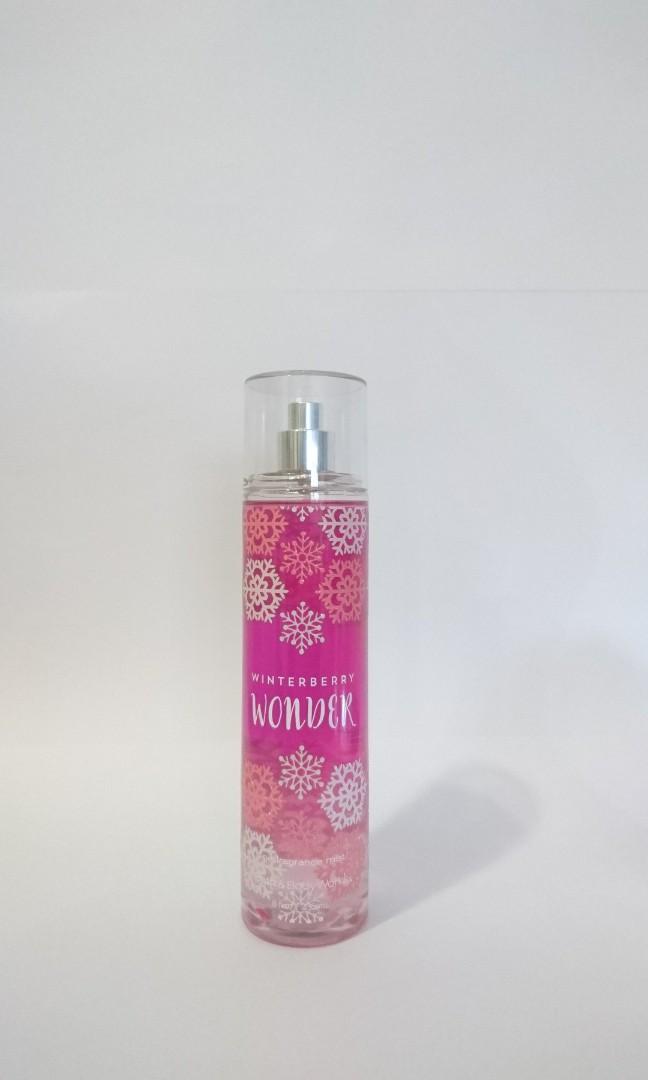 Bath Body Works Winterberry Wonder Fragrance Mist Health