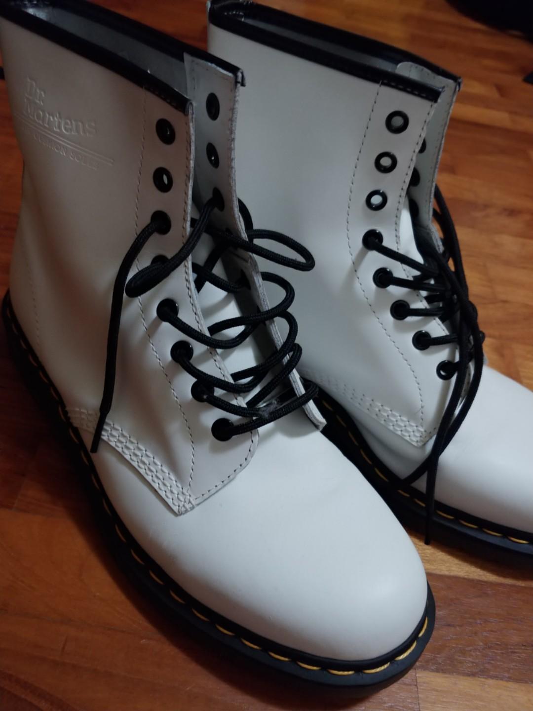 White 1460 smooth doc martens hot sale